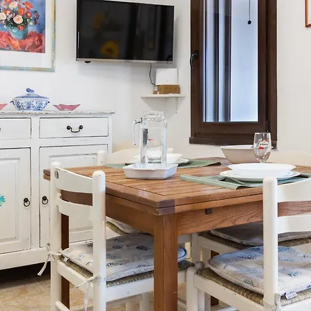 Guesthost - Sa Serenada Apartman Torre Dei Corsari